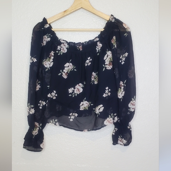 GUESS Navy Blue Floral Off The Shoulders Ruffled Sheer Sleeve Crop Top Blouse - Picture 3 of 6